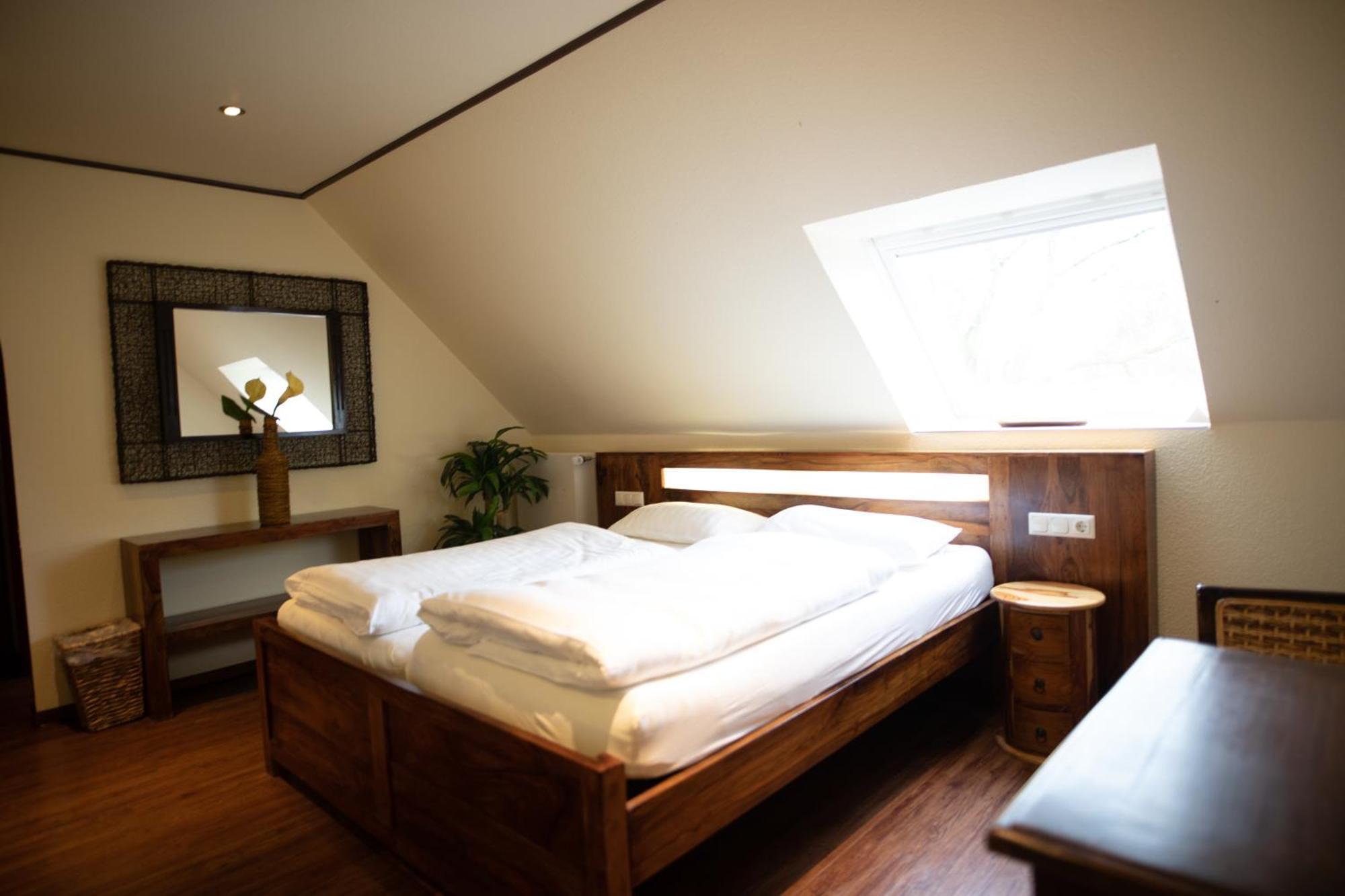 Vier Jahreszeiten Rooms Husum  エクステリア 写真